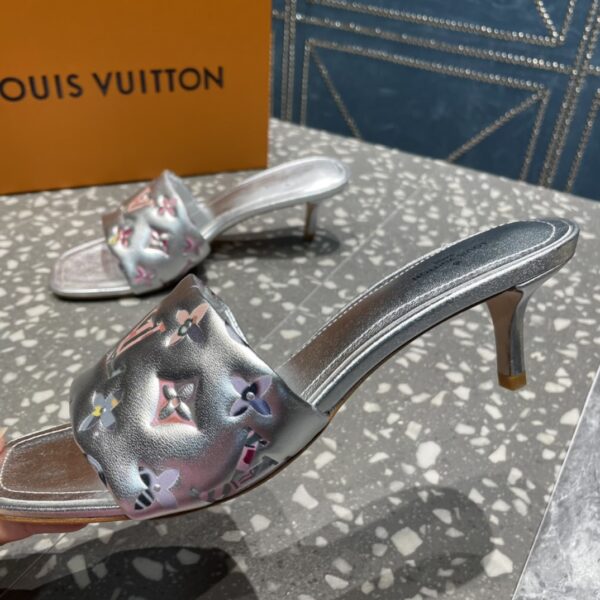 Louis Vuitton Women's Revival Mule Sliver For Women LV 1AAOUB