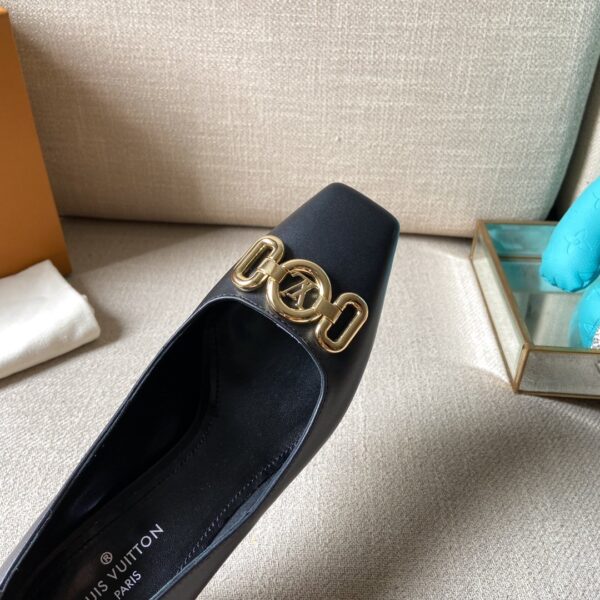 Louis Vuitton Women's Rotary Pump Black For Women LV 1AAE24