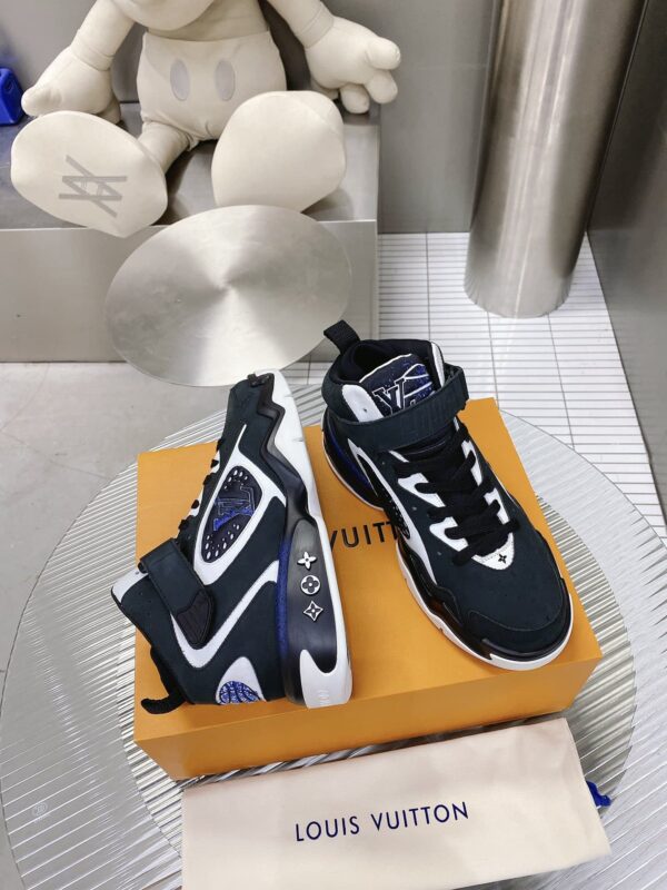 Louis Vuitton Women's Sneaker LV Trainer 2 Black For Women LV