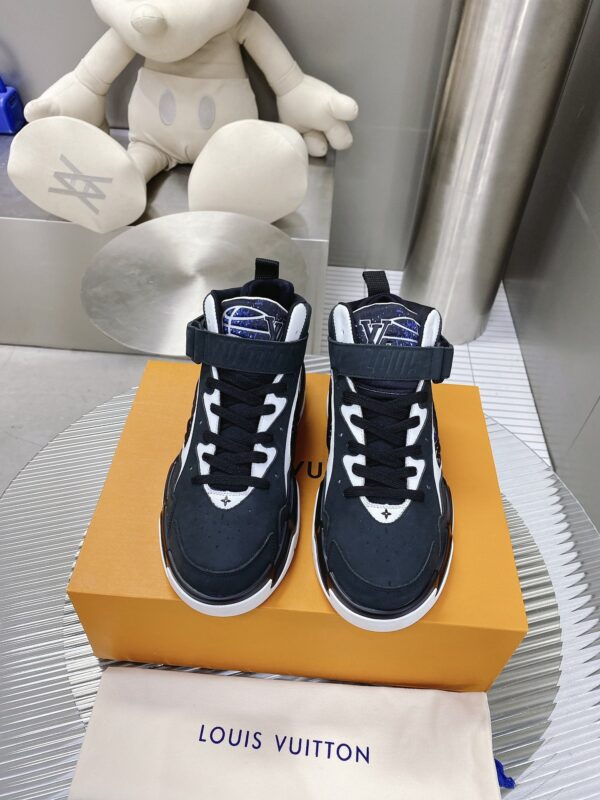 Louis Vuitton Women's Sneaker LV Trainer 2 Black For Women LV