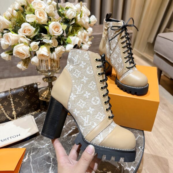 Louis Vuitton Women's Star Trail Ankle Boot Beige For Women LV