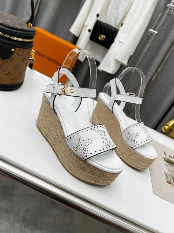 Louis Vuitton Women's Starboard Wedge Sandal White For Women LV 1A9PKT