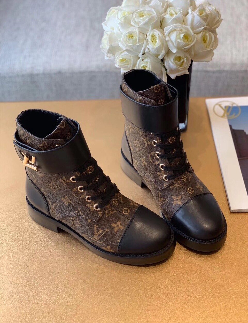 Louis Vuitton Wonderland Flat Ranger Patent Monogram Material Black/Brown For Women LV 1A2Q3N