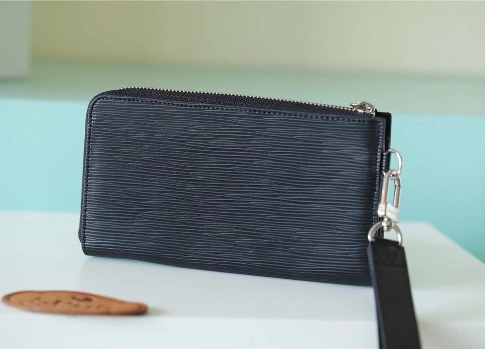 1:1 Replica Louis Vuitton Zippy Dragonne Epi Black For Women, Women's Wallets 4.3in/11cm LV M81325