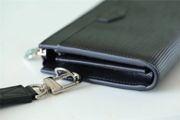 Louis Vuitton Zippy Dragonne Epi Black For Women, Women's Wallets 4.3in/11cm LV M81325