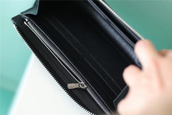 Louis Vuitton Zippy Dragonne Epi Black For Women, Women's Wallets 4.3in/11cm LV M81325