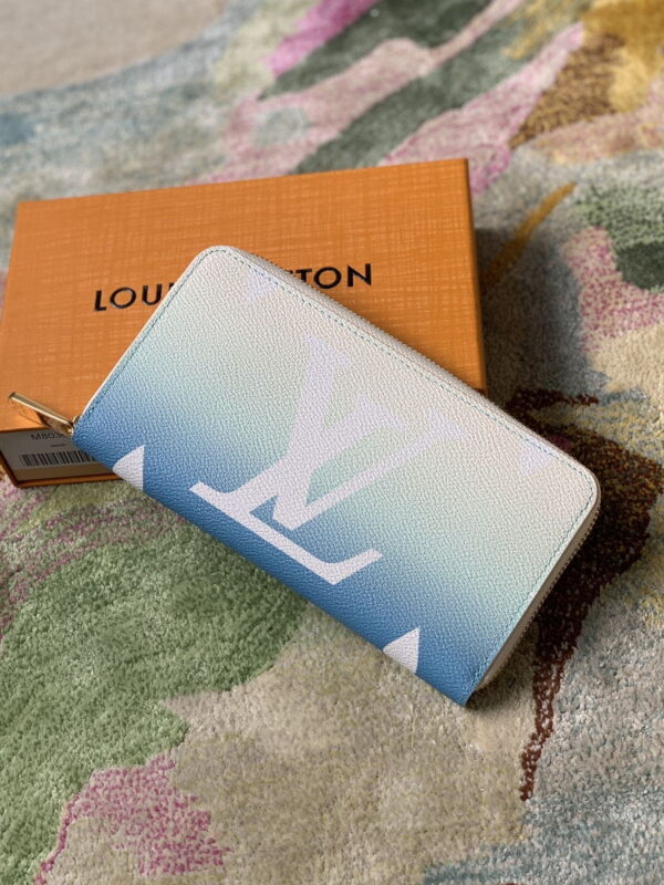 Louis Vuitton Zippy Wallet Monogram Canvas For Women, Women's Wallet 7.7in/19.5cm LV