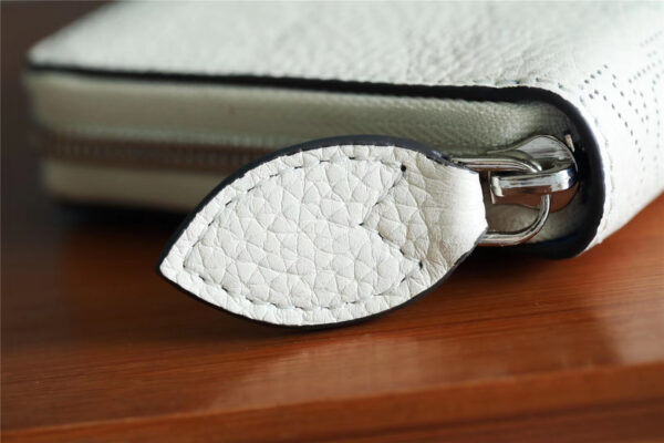 Louis Vuitton Zippy Wallet Monogram White / Soft Beige For Women, Women's Wallets 7.9in/19.5cm LV