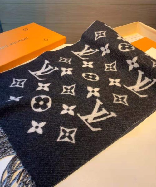 LV Essential Scarf Black For Women M77853