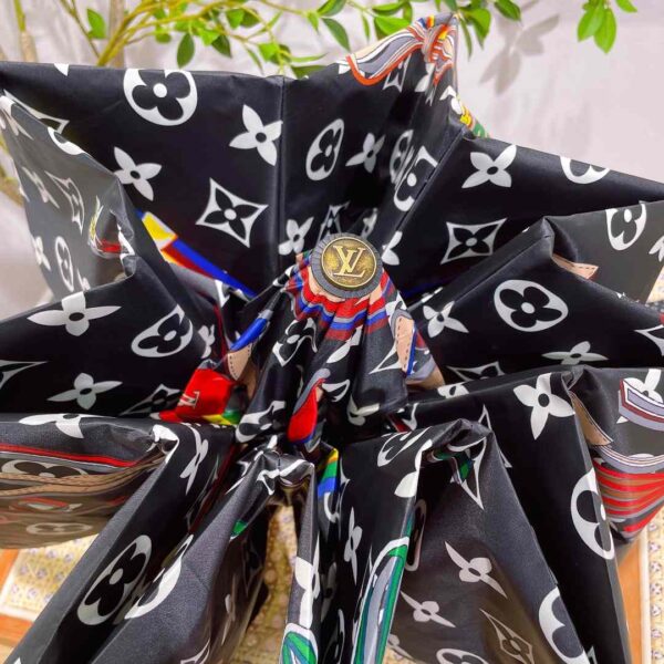 LV Monogram In the Middle Folding Umbrella Black
