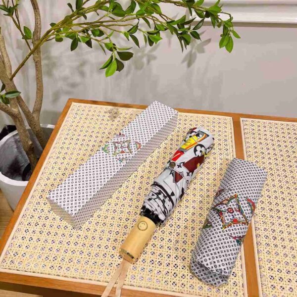 LV Monogram In the Middle Folding Umbrella White