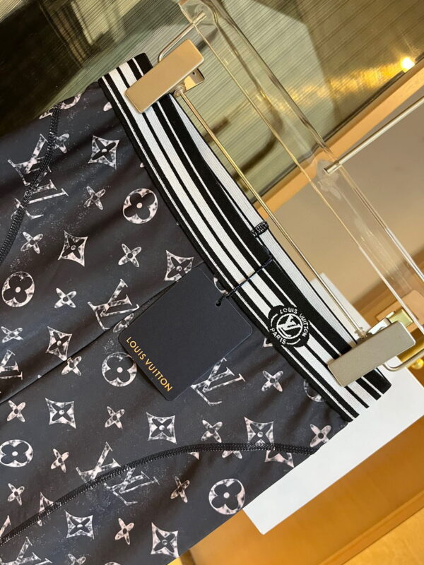 LV Vuitton Signature Sport Bra And Pants Black For Women