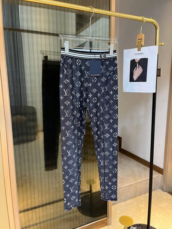 LV Vuitton Signature Sport Bra And Pants Black For Women