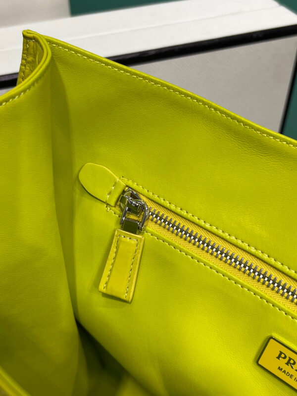 Medium Antiqued Nappa Tote Bag In Yellow/Green For Women 15.3 in/ 39cm
