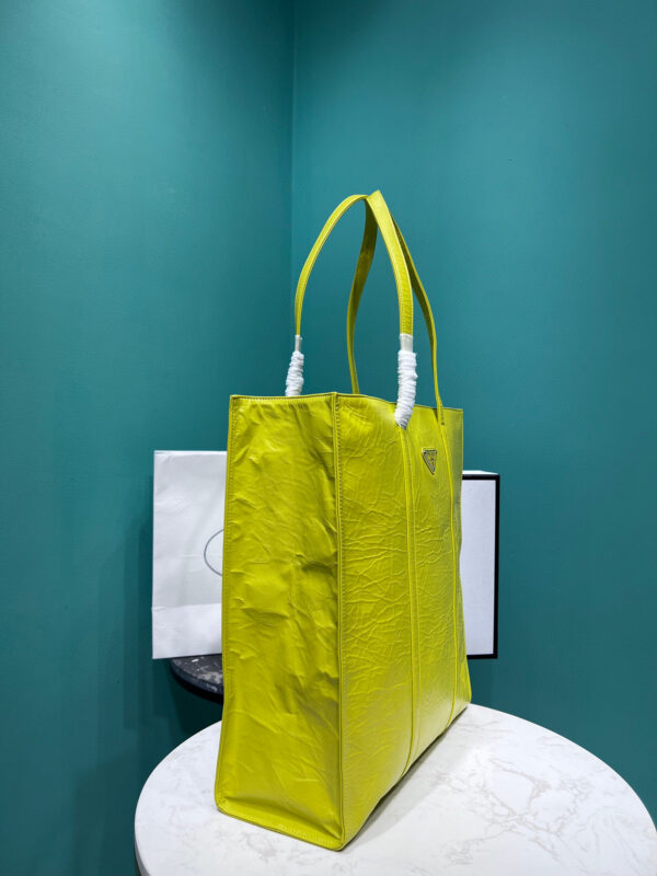 Medium Antiqued Nappa Tote Bag In Yellow/Green For Women 15.3 in/ 39cm