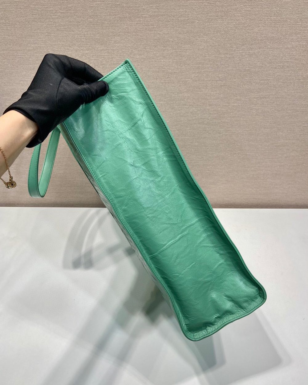 Medium Antiqued Nappa Tote Bag In Yellow/Green For Women 15.3 in/ 39cm