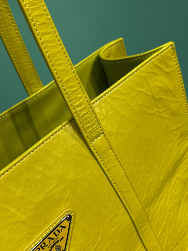 Medium Antiqued Nappa Tote Bag In Yellow/Green For Women 15.3 in/ 39cm
