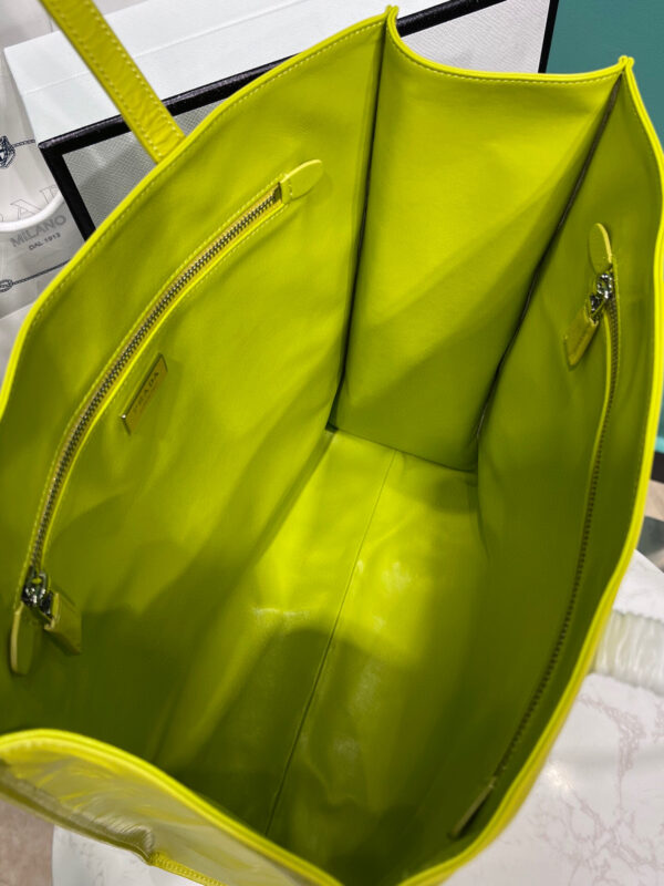 Medium Antiqued Nappa Tote Bag In Yellow/Green For Women 15.3 in/ 39cm