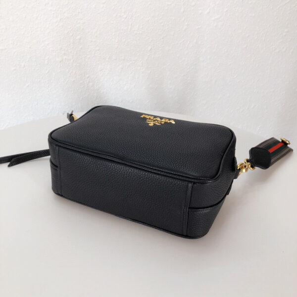 Medium Camera Bag With Gold Tone Hardware In Black For Women 8.6in/ 22cm