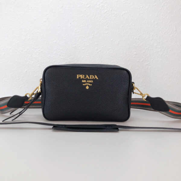 Medium Camera Bag With Gold Tone Hardware In Black For Women 8.6in/ 22cm