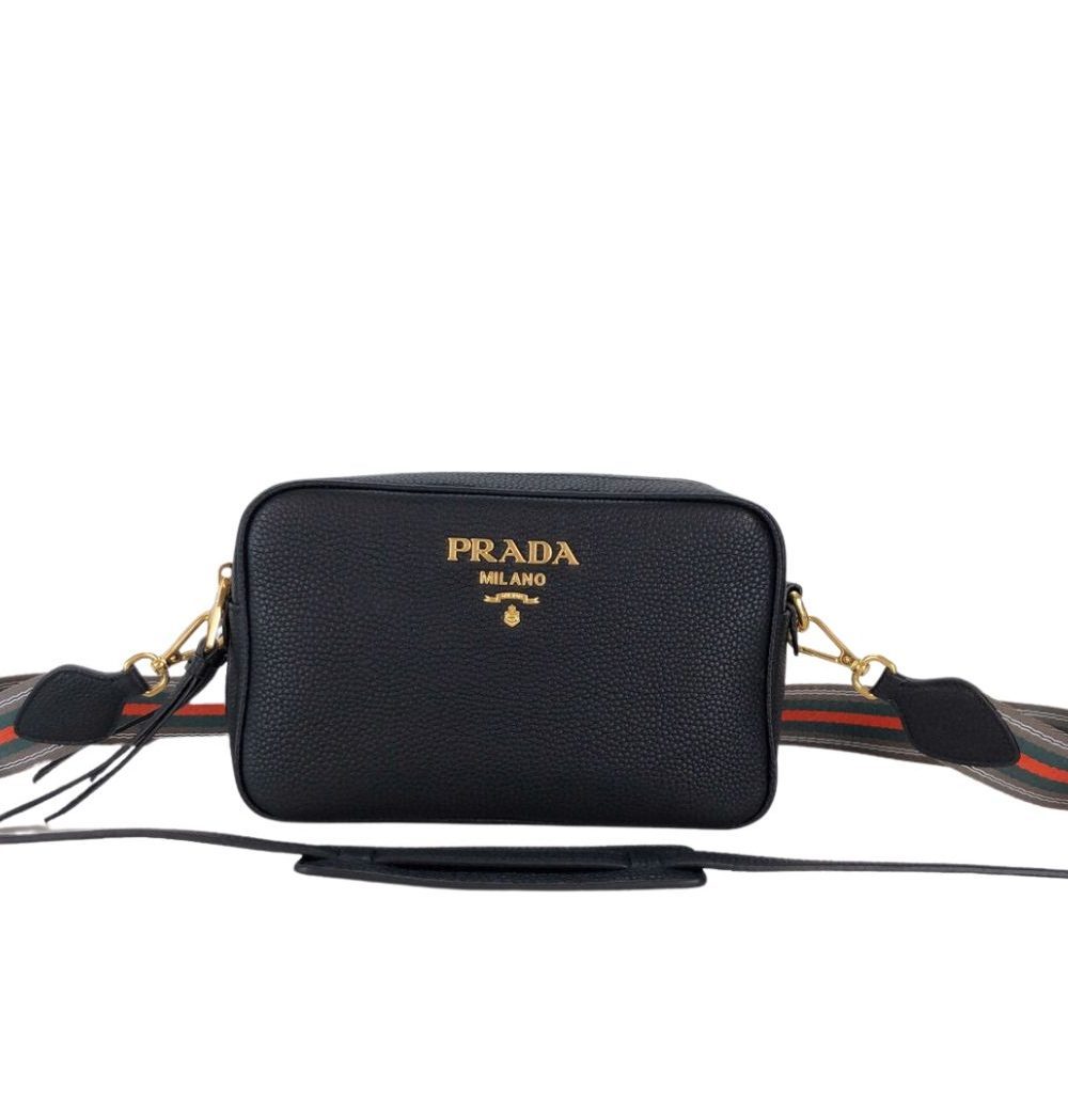 Medium Camera Bag With Gold Tone Hardware In Black For Women 8.6in/ 22cm