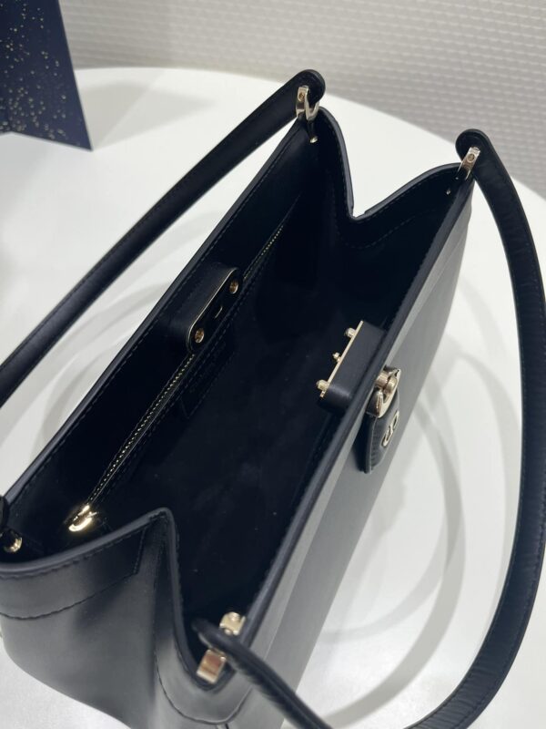 1:1 Replica Medium Dior Key Bag Black For Women 12in/30 cm M1843OBEQ_M900