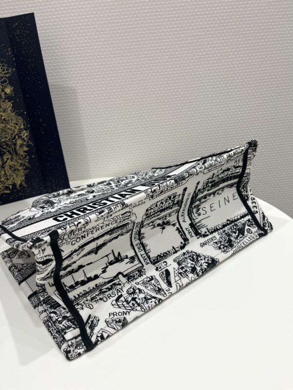 1:1 Replica Medium Dior Tote Bag Black And  For Women 14in/ 36cm M1296ZOMP_M041