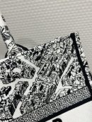 1:1 Replica Medium Dior Tote Bag Black And  For Women 14in/ 36cm M1296ZOMP_M041