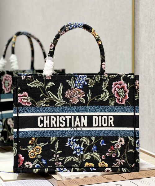 1:1 Replica Medium Dior Tote Bag White/Black For Women 14in/ 36cm M1296ZEAU_M933