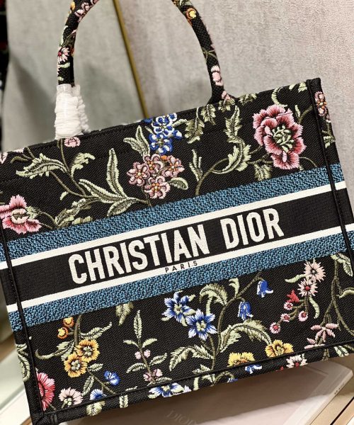 1:1 Replica Medium Dior Tote Bag White/Black For Women 14in/ 36cm M1296ZEAU_M933