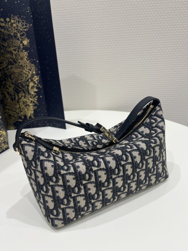 1:1 Replica Medium Diortravel Nomad Pouch Blue For Women 8.5in/ 22cm S5554OTZQ_M928