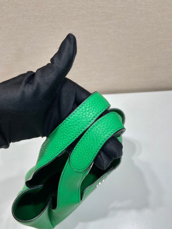 Medium Handbag In Green For Women 9.8 in/ 25cm