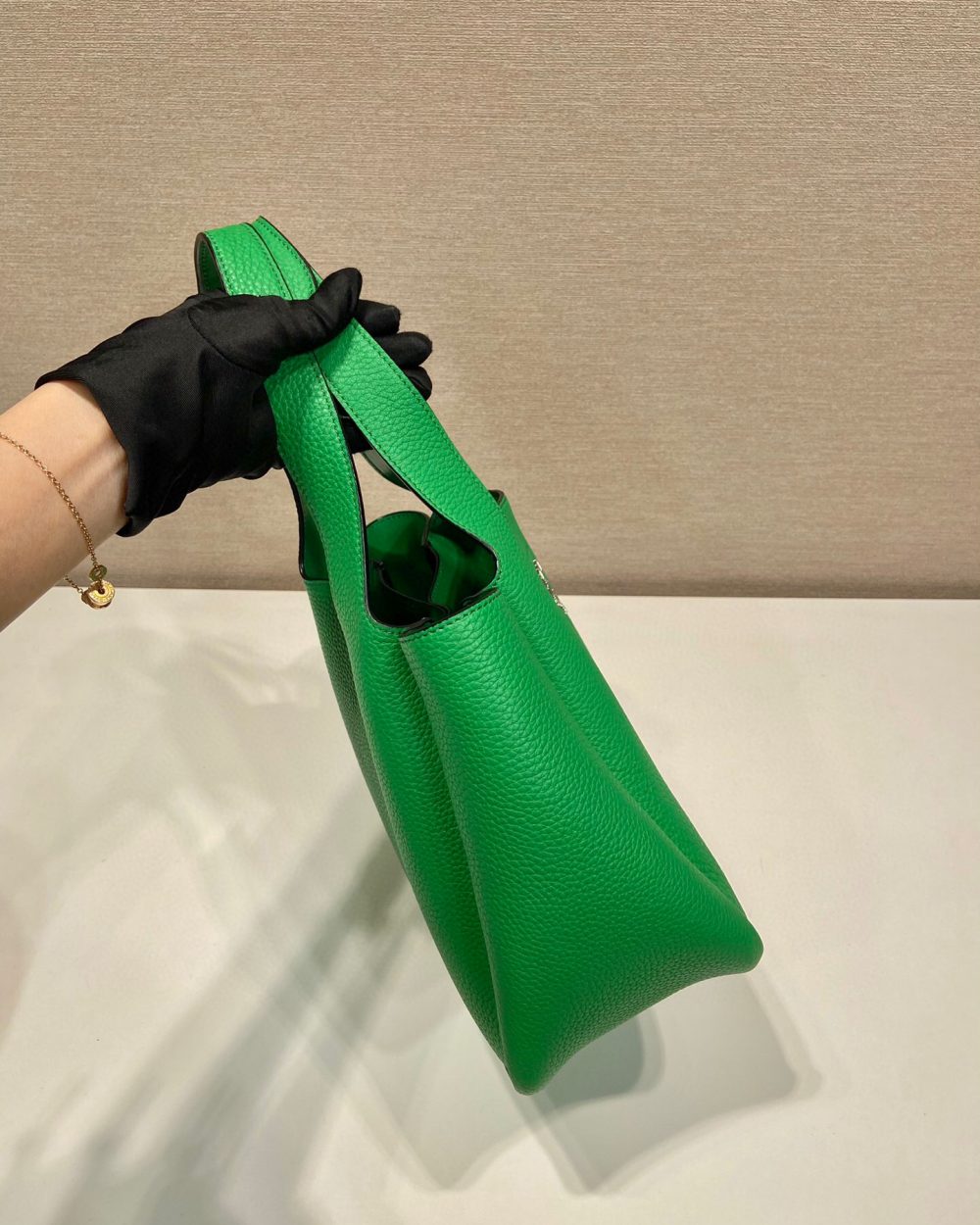 Medium Handbag In Green For Women 9.8 in/ 25cm