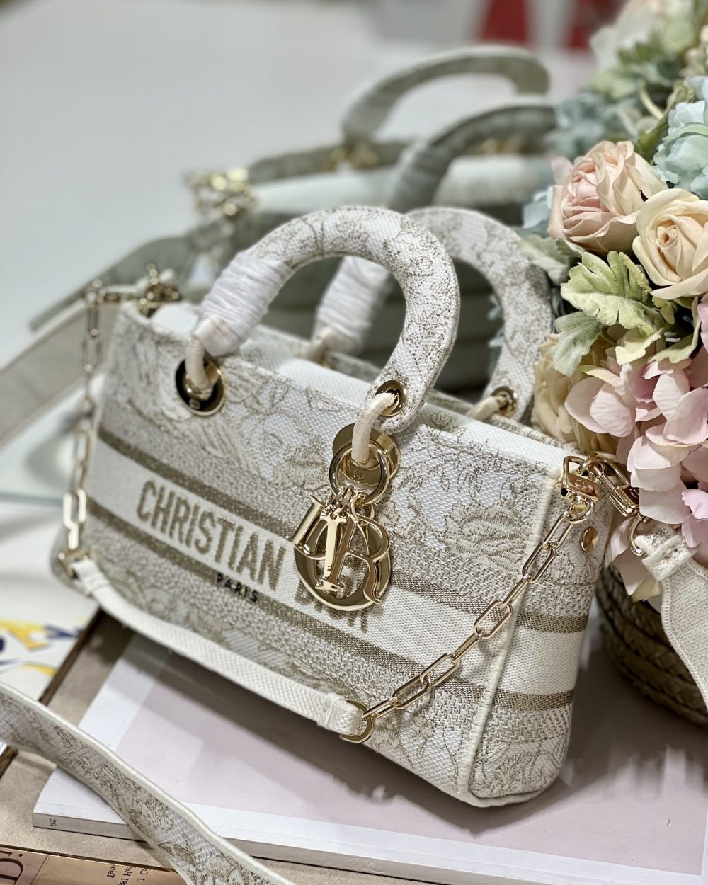 1:1 Replica Medium Lady D-Joy Bag Beige For Women 10in/26cm