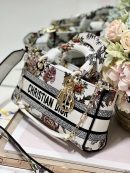 1:1 Replica Medium Lady D-Joy Bag White/Black For Women 10in/26cm