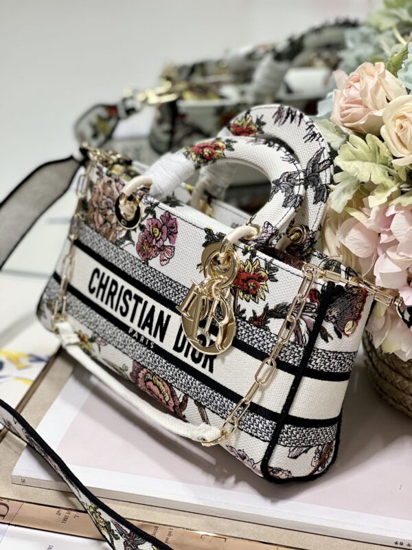 1:1 Replica Medium Lady D-Joy Bag White/Black For Women 10in/26cm