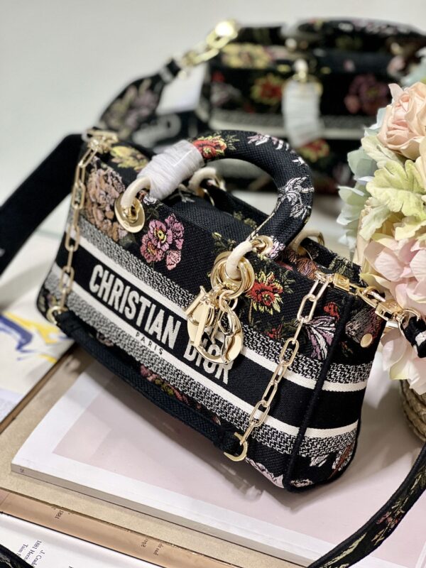 1:1 Replica Medium Lady D-Joy Bag White/Black For Women 10in/26cm