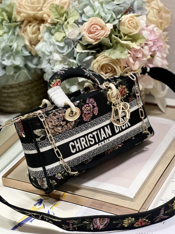 1:1 Replica Medium Lady D-Joy Bag White/Black For Women 10in/26cm