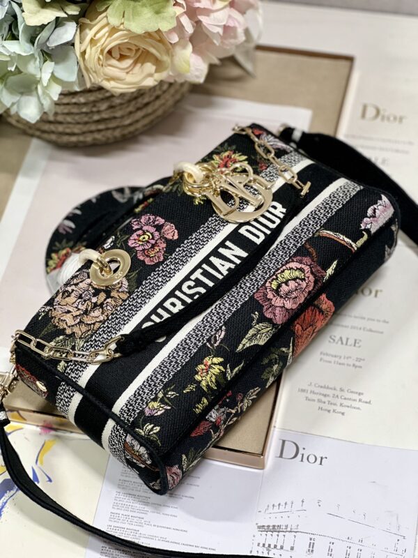 1:1 Replica Medium Lady D-Joy Bag White/Black For Women 10in/26cm