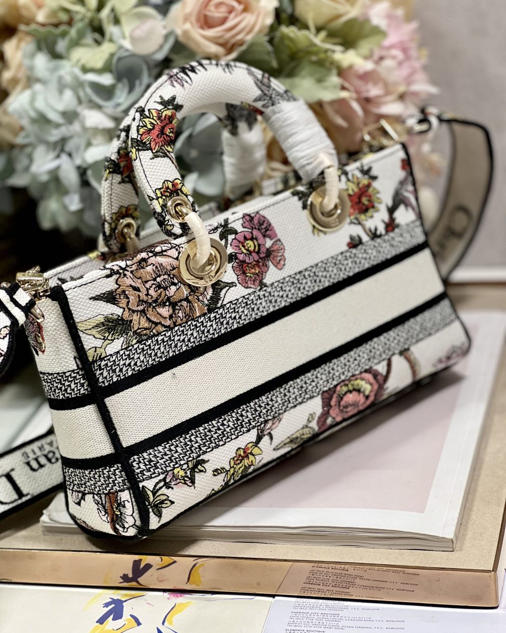 1:1 Replica Medium Lady D-Joy Bag White/Black For Women 10in/26cm