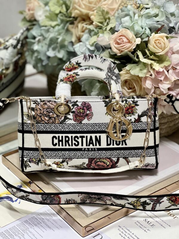 1:1 Replica Medium Lady D-Joy Bag White/Black For Women 10in/26cm