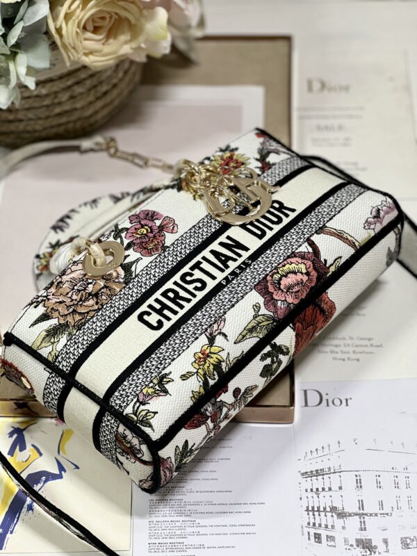 1:1 Replica Medium Lady D-Joy Bag White/Black For Women 10in/26cm