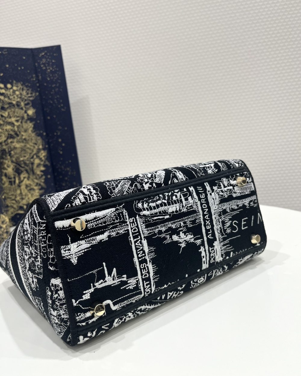 1:1 Replica Medium Lady D-Lite Bag Black For Women 9.5in/ 24cm M0565OOMP_M993