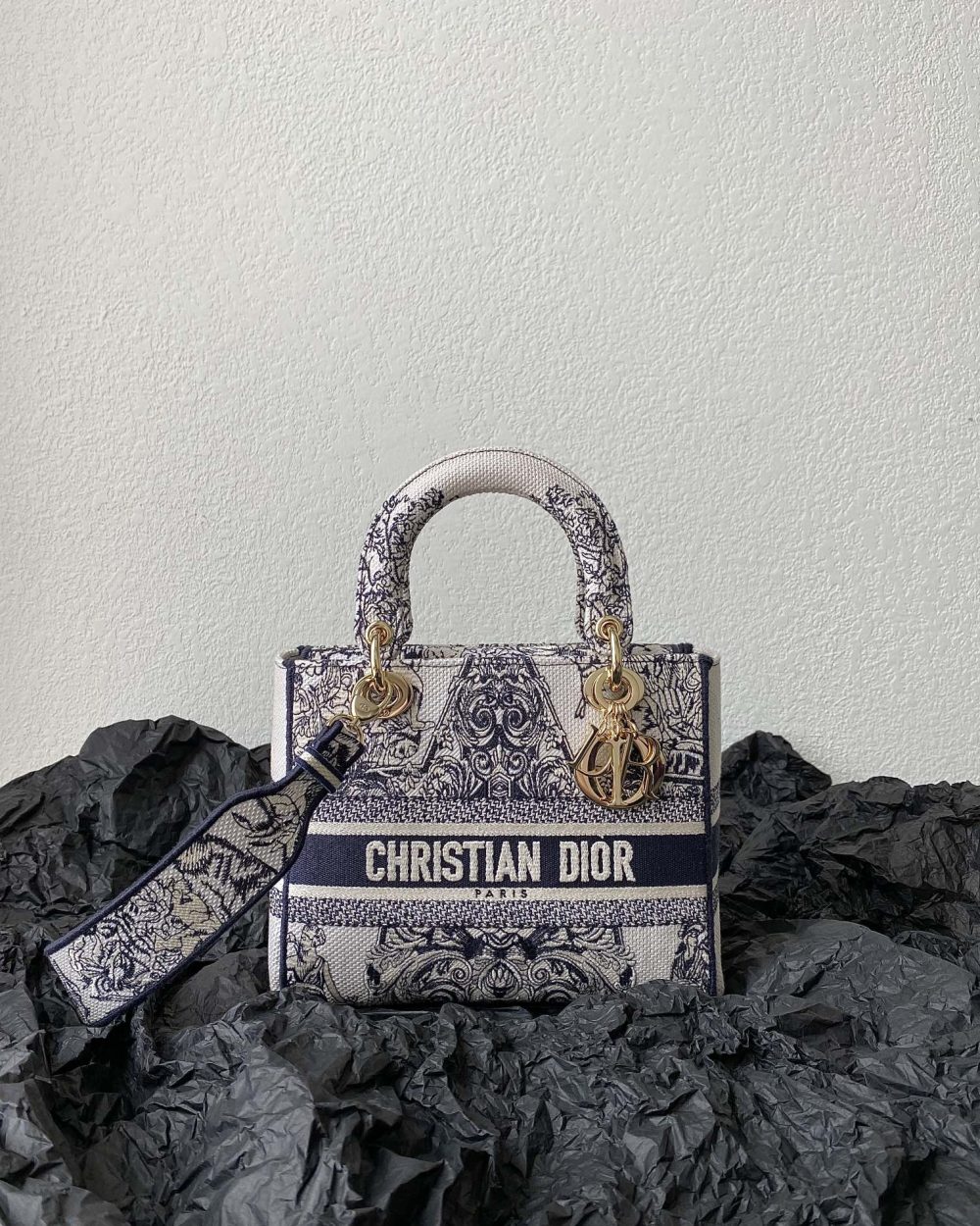 1:1 Replica Medium Lady D-Lite Bag White For Women 9.5in/ 24cm