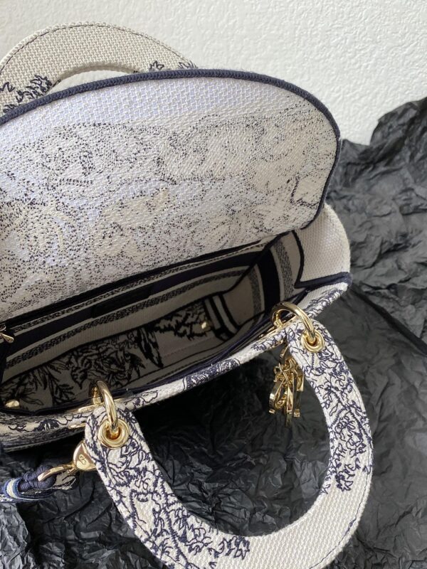 1:1 Replica Medium Lady D-Lite Bag White For Women 9.5in/ 24cm