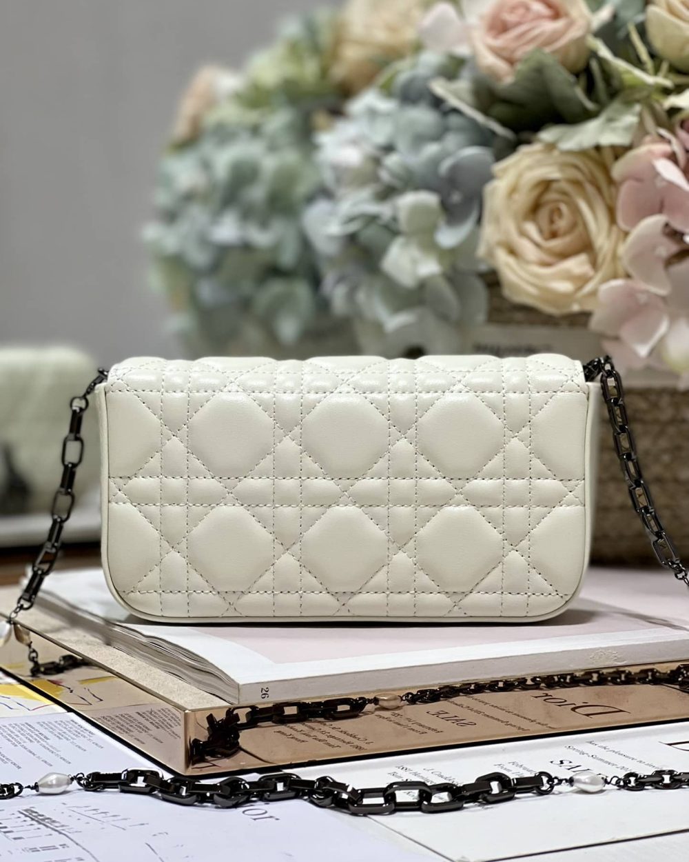 1:1 Replica Mini Miss Dior Bag White/ Black For Women 7 in/ 18.5cm