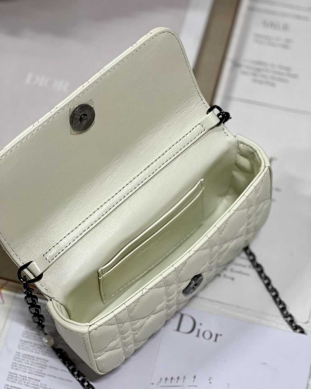 1:1 Replica Mini Miss Dior Bag White/ Black For Women 7 in/ 18.5cm