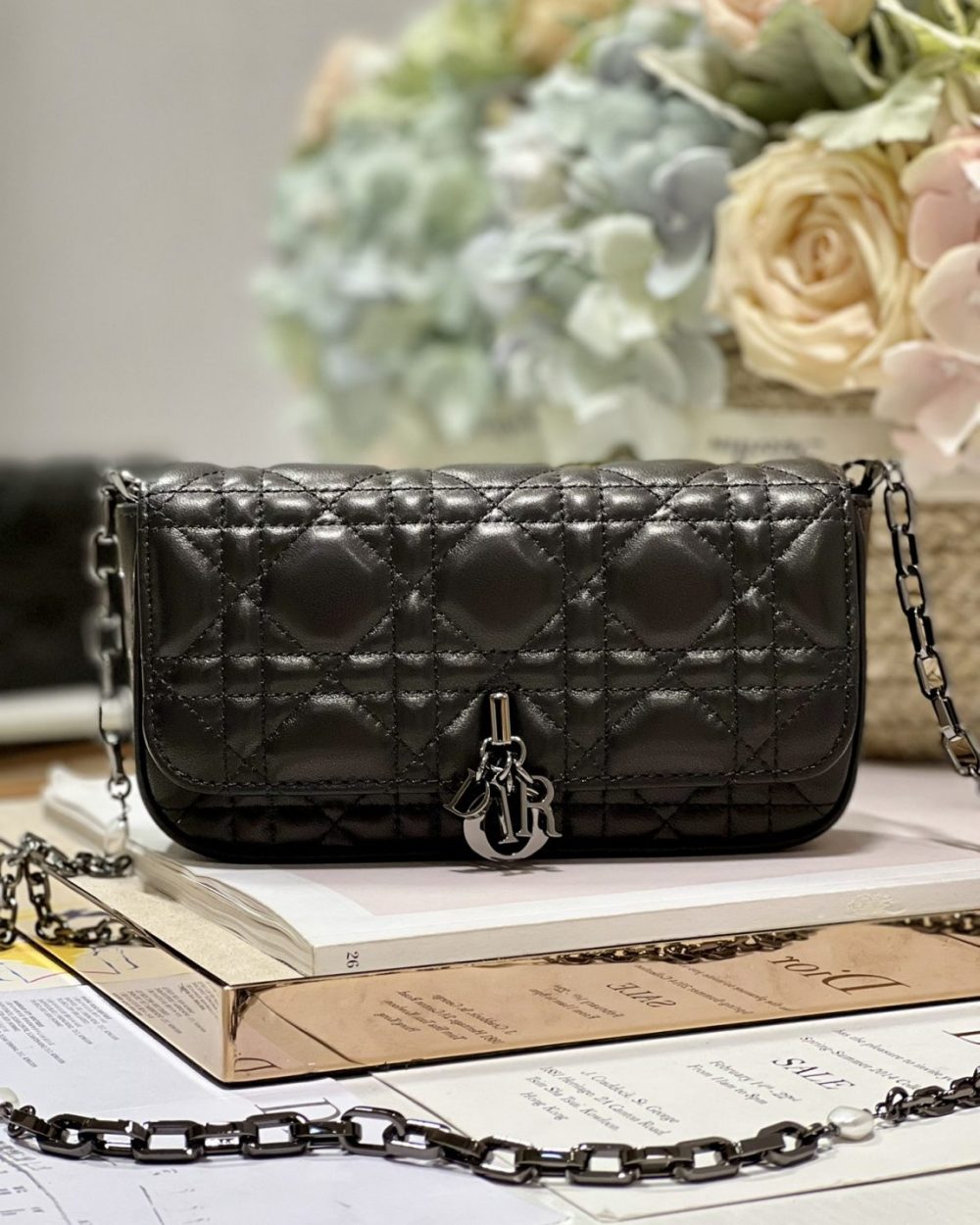 1:1 Replica Mini Miss Dior Bag White/ Black For Women 7 in/ 18.5cm