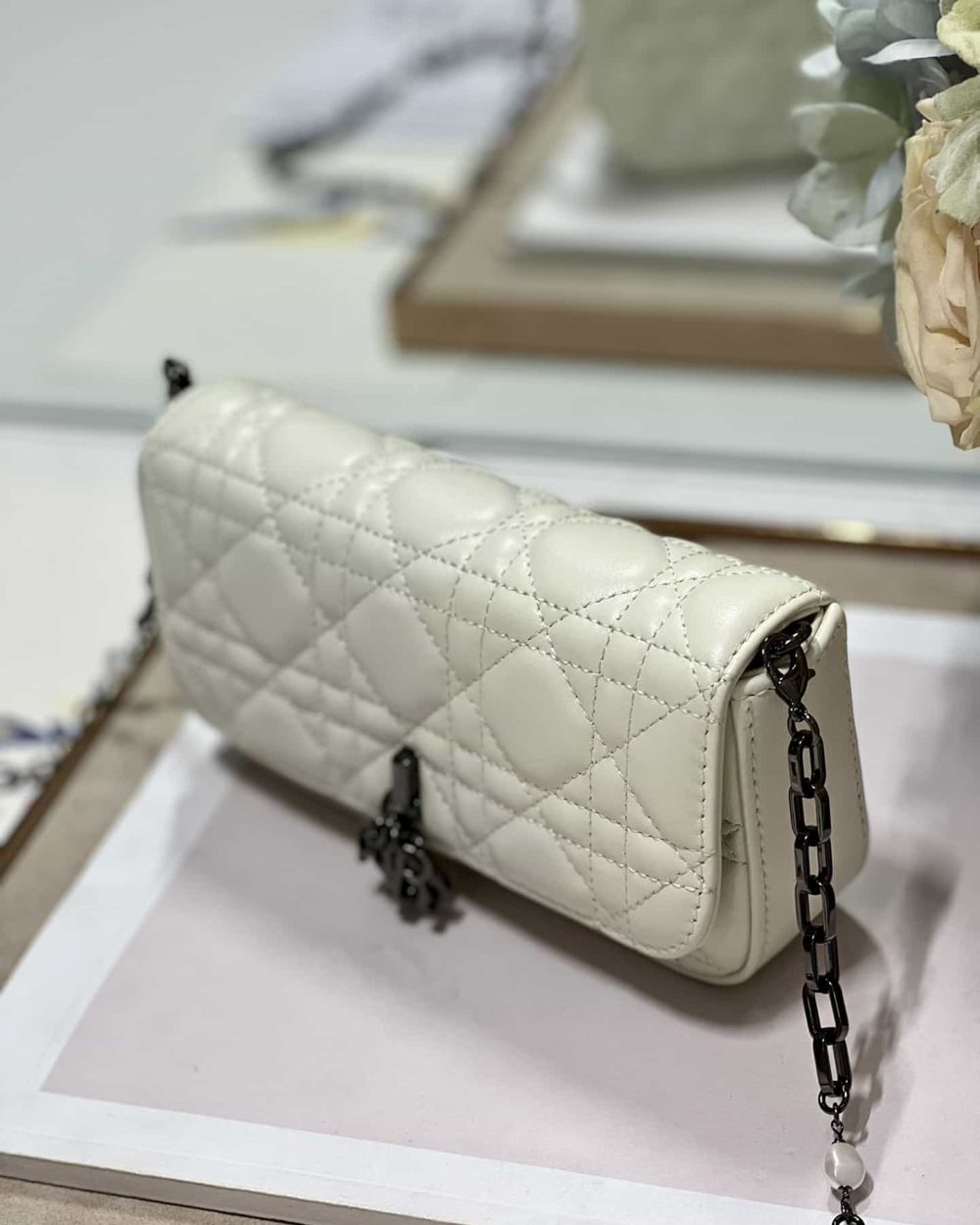1:1 Replica Mini Miss Dior Bag White/ Black For Women 7 in/ 18.5cm