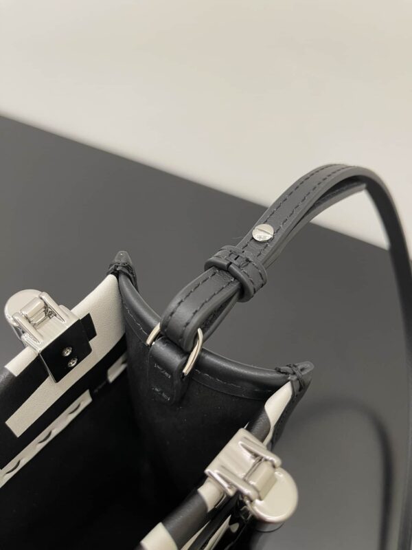 1:1 Replica Mini Sunshine Shopper Two-Tone Mini Bag Black And White For Women 7in/18cm